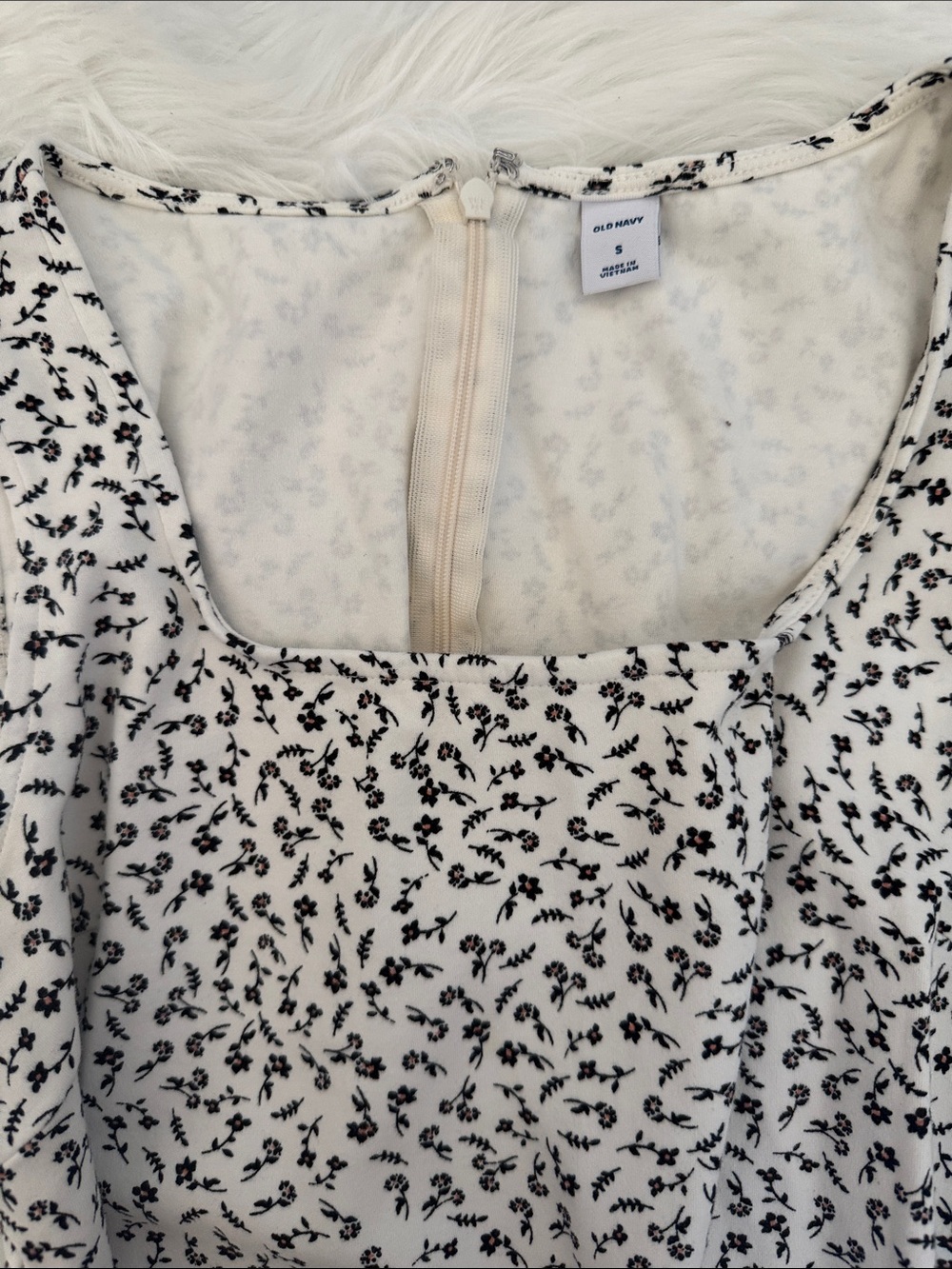 Old Navy Floral Tie Waist Dress Women’s Size Small White Black Floral Mini Dress - Picture 2 of 8